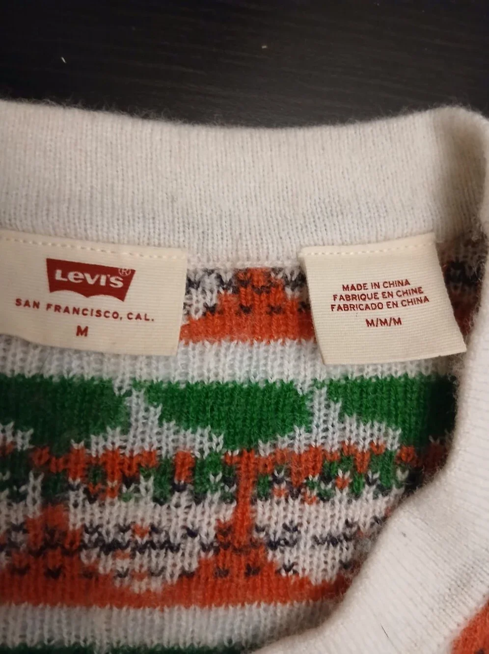 Levi's White Knit Vest with Red & Green Strawberry Motif - Picture 2 of 7